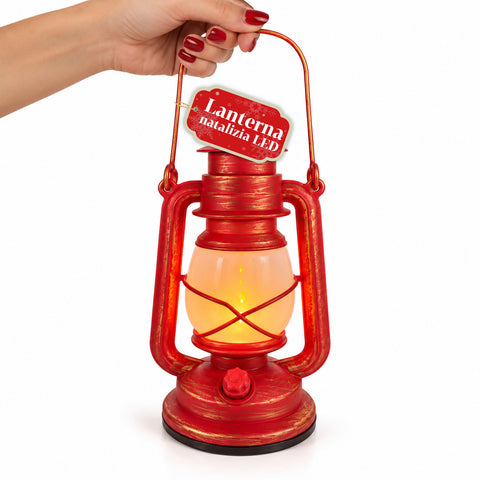 Červená vánoční LED lucerna s efektem plamene a vánoční hudbou, háčkem na zavěšení a zlatými detaily, dekorace 15x11x25 cm