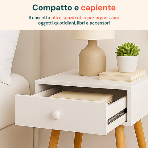 Cassetto spazioso del comodino in bambù bianco aperto con libri, compatto e capiente per organizzare oggetti quotidiani e accessori