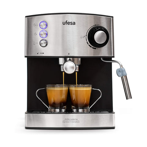 Kávovar na espresso pro kapsle a mletou kávu