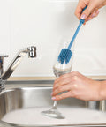 immagine-10-wenko-spazzola-lavabottiglie-in-silicone-blu-25cm-ean-4008838283455