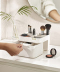 immagine-6-joseph-joseph-organizer-per-cosmetici-12x185x195cm-ean-5028420004397